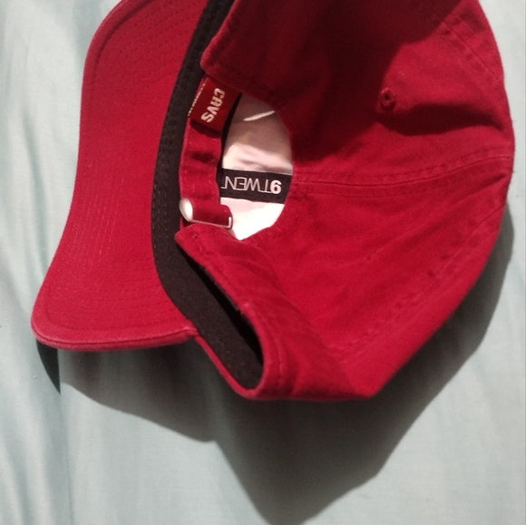 Cleveland hat - Picture 2 of 2